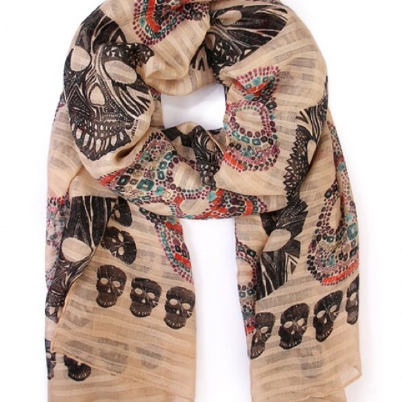 ONE LEFT!✨ Tan Skull Scarf - Picture 2 of 3